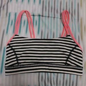 lululemon athletica Tops - Lululemon sports bra size 4 lululemon athletica Tops - Lululemon sports bra size 4